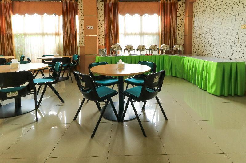 Greensa Inn Surabaya Exterior foto